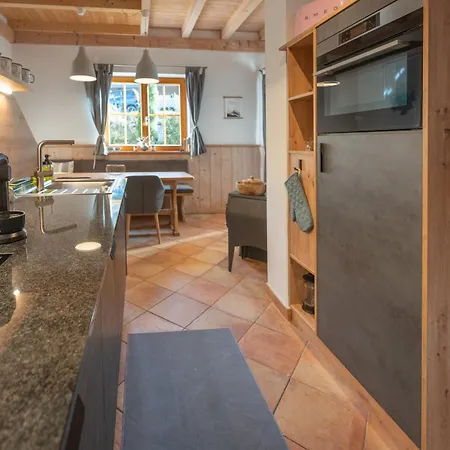 Nyaraló Dorfchalets - Berta Inkl Tauern Therme Eintritt & Sommerkarte